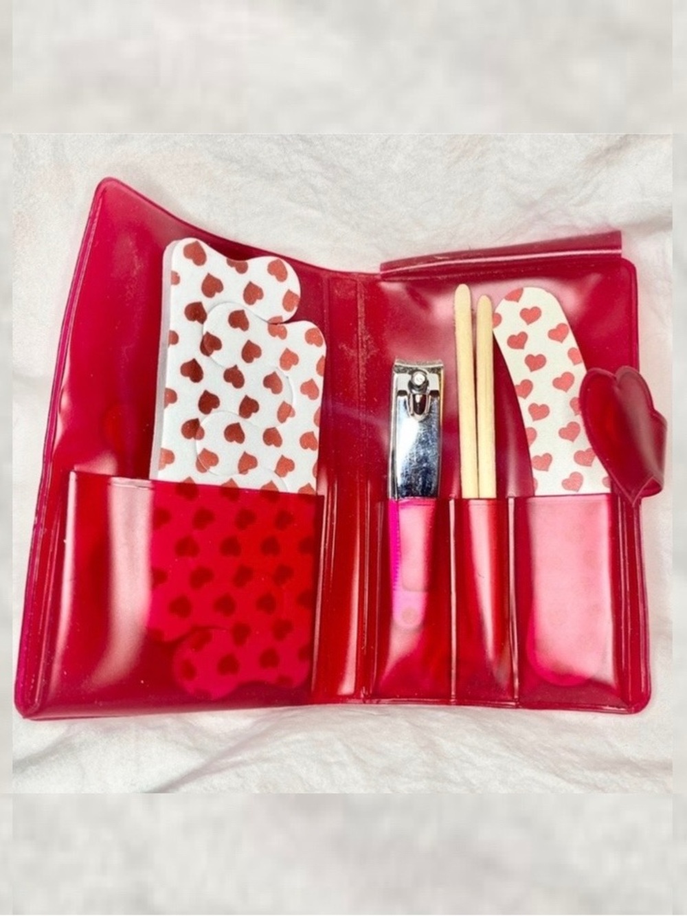 💞 New Avon 7-Piece Heart Manicure & Pedicure Tool Set With Case